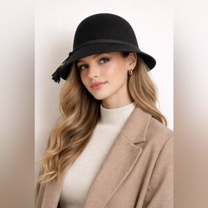 Nine West Black Felt Cloche Hat with Tassel Tie – NWT